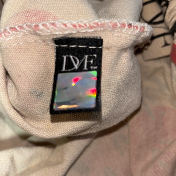 Diane Von Furstenberg (DVF)  Sara Balloon Tote Stylish Red and Cream Women's Bag - Picture 6 of 12